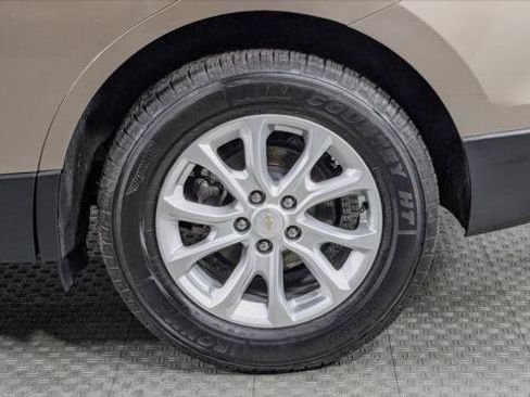 Used 2018 Chevrolet Equinox LT FWD image 34