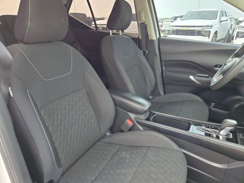 Used 2021 Nissan Kicks SV FWD image 25