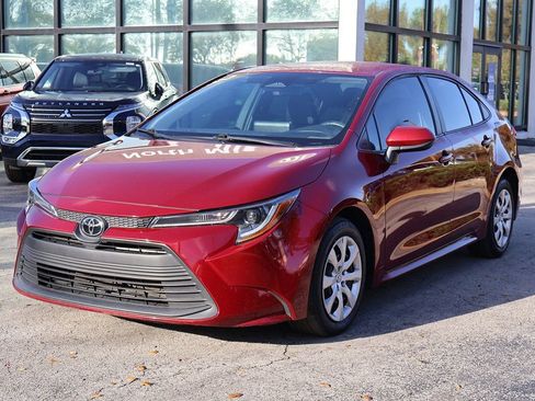 Used 2023 Toyota Corolla LE image 5