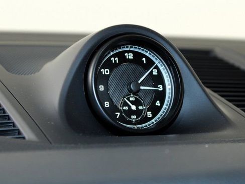 New 2026 Porsche Macan image 15