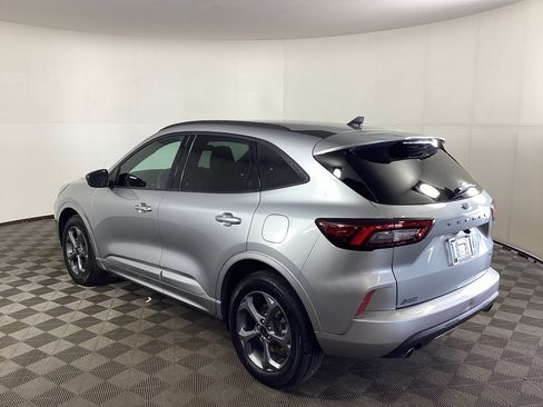 Certified 2023 Ford Escape ST-Line AWD/4WD image 4