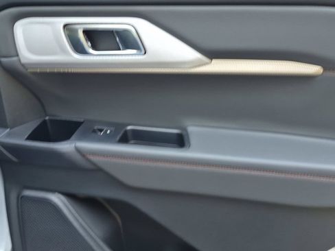 New 2026 Ford Explorer Active w/ Active Comfort Package RWD image 8