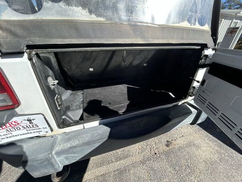 Used 2018 Jeep Wrangler Sport image 21