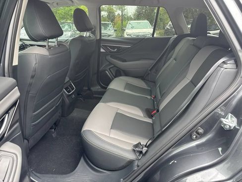Used 2025 Subaru Outback Onyx Edition AWD/4WD image 9
