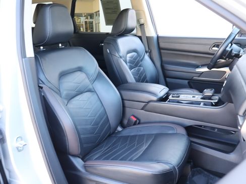 Used 2022 Nissan Pathfinder Platinum w/ Cargo Package image 22