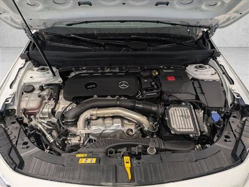 Certified 2025 Mercedes-Benz GLB 250 4MATIC image 23