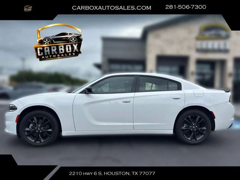 Used 2023 Dodge Charger SXT w/ Blacktop Package AWD/4WD image 2