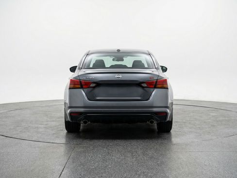 Used 2025 Nissan Altima 2.5 SR FWD image 7
