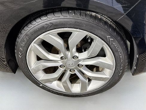 Used 2015 Hyundai Veloster w/ Option Group 02 image 28