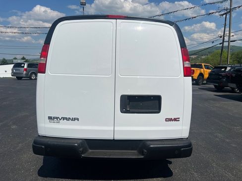 Used 2018 GMC Savana 2500 Extended RWD image 36