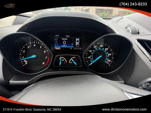 Used 2015 Ford Escape Titanium FWD image 11
