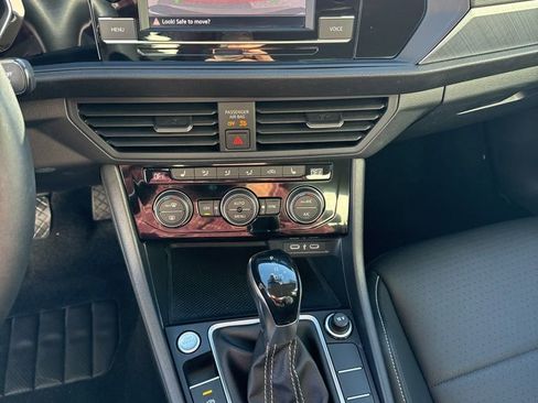 Certified 2024 Volkswagen Jetta SE image 23