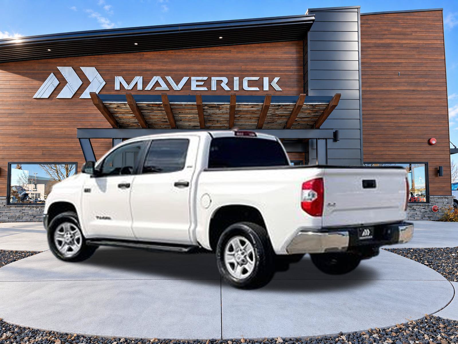 Used 2021 Toyota Tundra SR5 AWD/4WD image 4