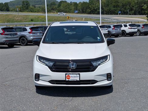 Certified 2024 Honda Odyssey Sport image 2
