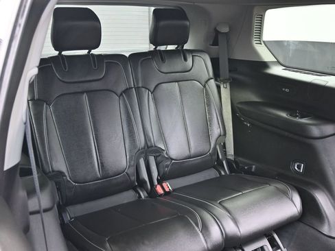 Used 2023 Jeep Grand Cherokee L Limited image 36