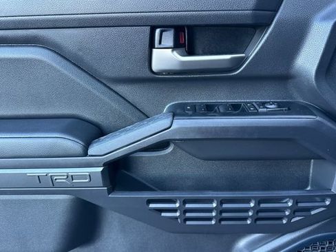 Used 2024 Toyota Tacoma TRD Off-Road image 12