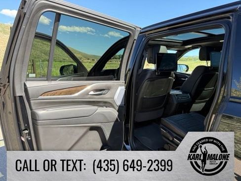 Used 2024 Cadillac Escalade ESV Sport Platinum w/ LPO, ONYX Package AWD/4WD image 25