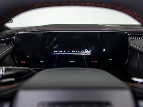 Used 2025 Dodge Charger Daytona Scat Pack w/ Track Pack image 18