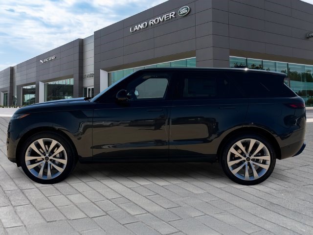 New 2027 Land Rover Range Rover Sport SE AWD/4WD image 2