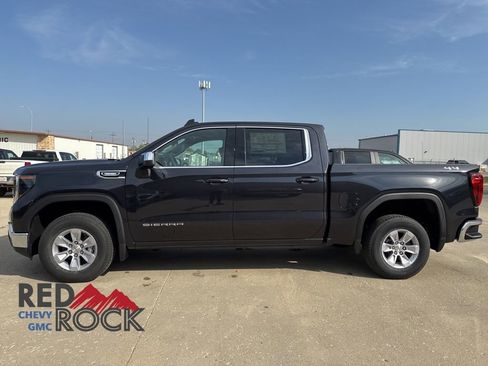 New 2026 GMC Sierra 1500 SLE w/ Preferred Package AWD/4WD image 8