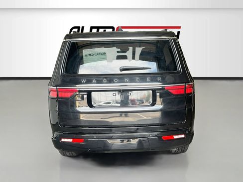 Used 2025 Jeep Wagoneer L 4WD image 6