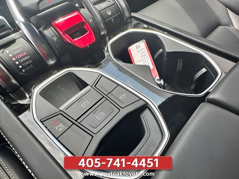 Used 2020 Lamborghini Urus AWD/4WD image 38