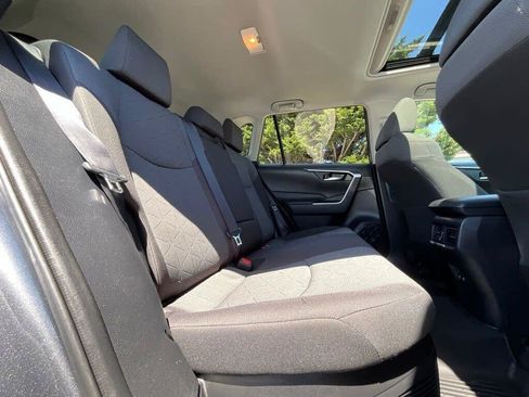 Used 2020 Toyota RAV4 XLE w/ Convenience Package AWD/4WD image 14