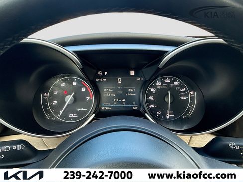 Used 2023 Alfa Romeo Giulia AWD w/ Quick Order Package 22X Lusso image 38