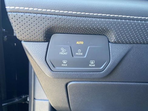 New 2026 Volkswagen Atlas SE image 31