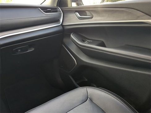 Used 2021 Jeep Grand Cherokee L Limited image 21