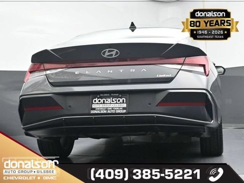 Used 2024 Hyundai Elantra Limited FWD image 16