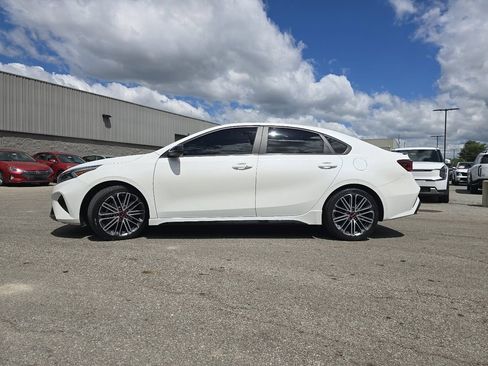 Used 2022 Kia Forte GT FWD image 12