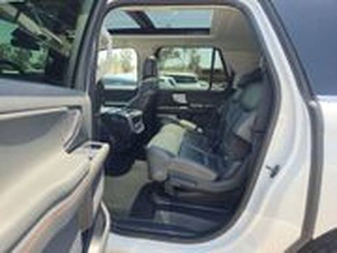 Used 2025 Ford Expedition Max Active AWD/4WD image 11
