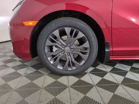 New 2026 Honda Odyssey Touring image 27