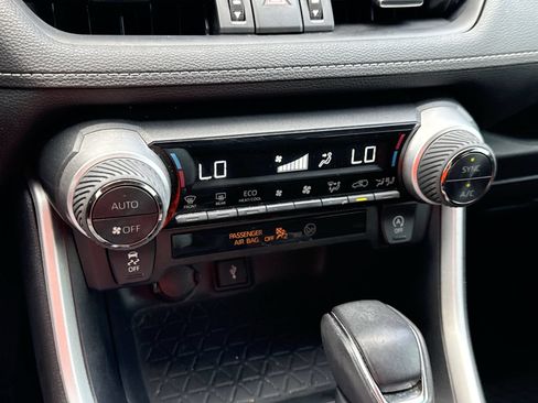 Certified 2022 Toyota RAV4 XLE Premium FWD image 17