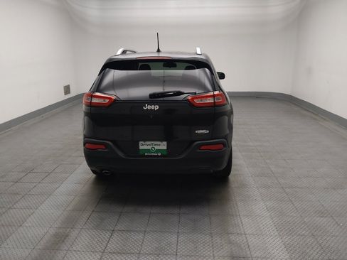 Used 2015 Jeep Cherokee Latitude FWD image 7
