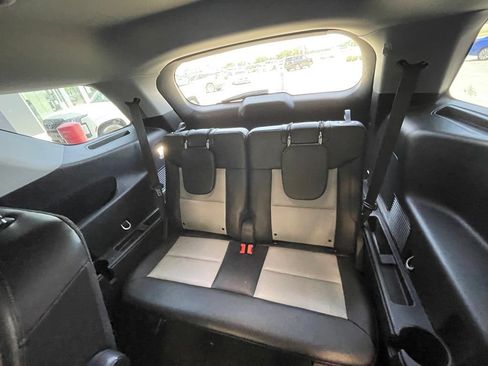 Used 2023 Ford Explorer XLT w/ Equipment Group 202A RWD image 16
