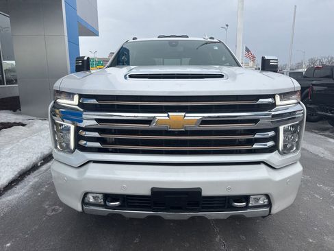 Used 2022 Chevrolet Silverado 3500 High Country w/ Safety Package II image 2