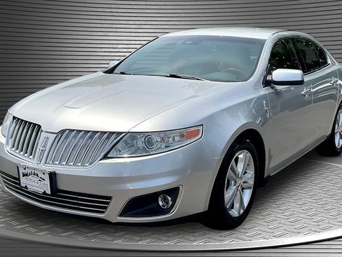 Used 2010 Lincoln MKS FWD image 3