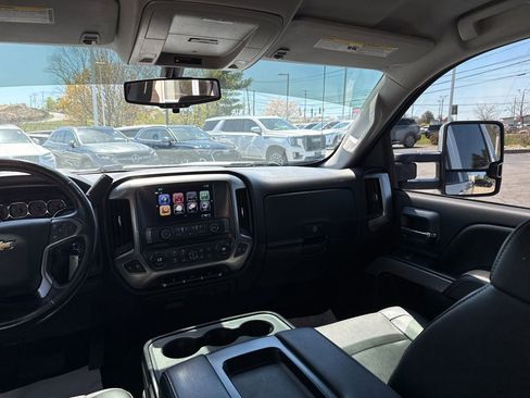 Used 2018 Chevrolet Silverado 1500 LT w/ All Star Edition AWD/4WD image 22