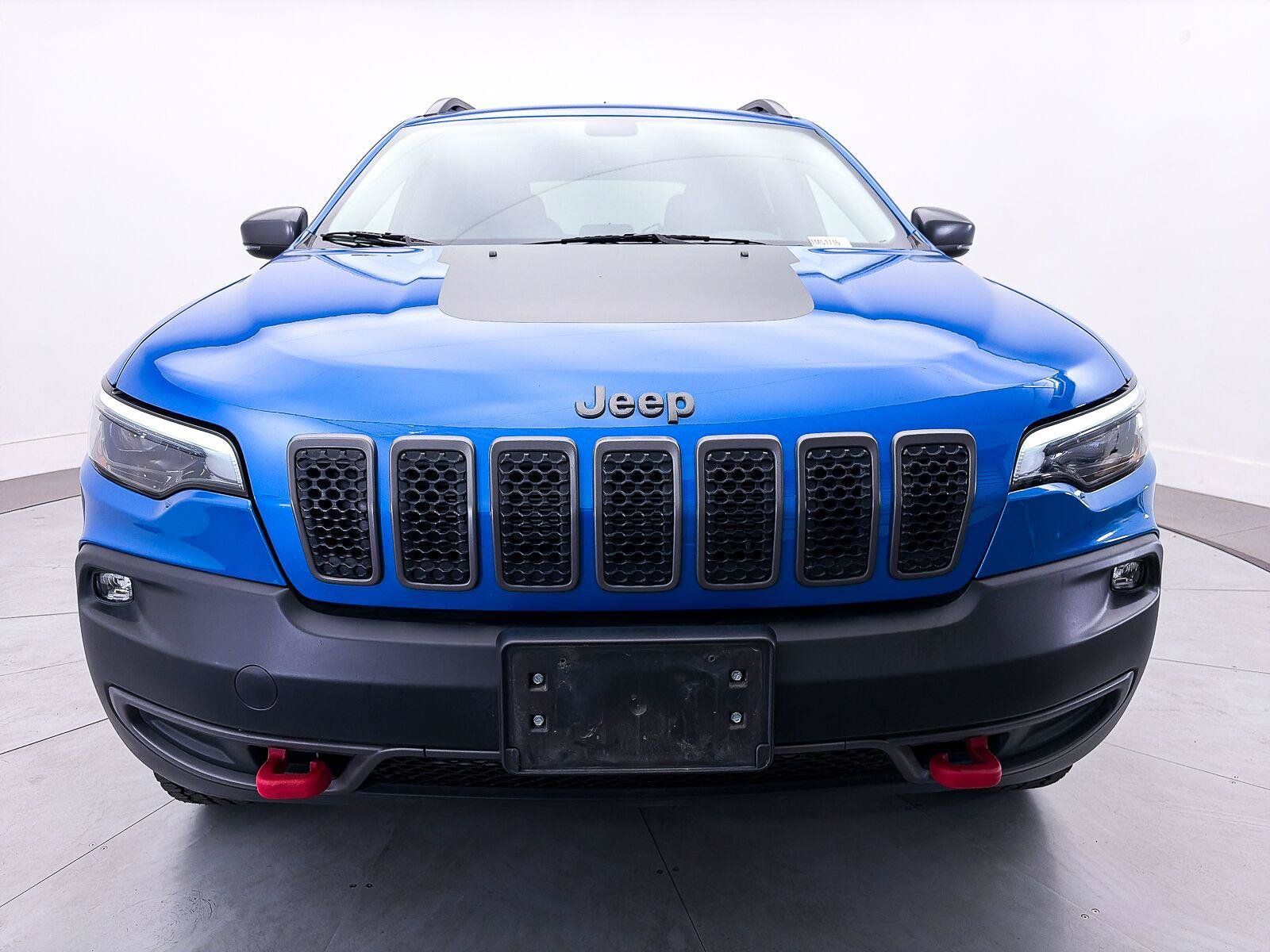 Used 2019 Jeep Cherokee Trailhawk w/ Cold Weather Group AWD/4WD image 11