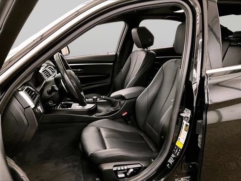 Used 2018 BMW 330i xDrive Sedan AWD/4WD image 25