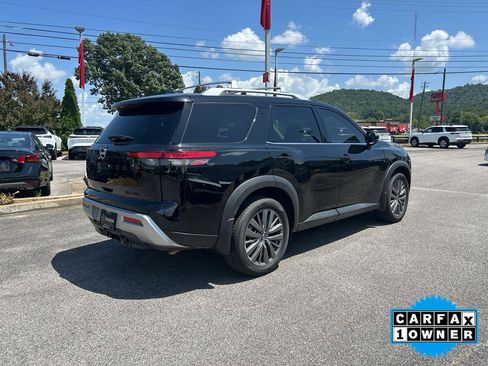 Used 2025 Nissan Pathfinder SL w/ SL Premium Package AWD/4WD image 2