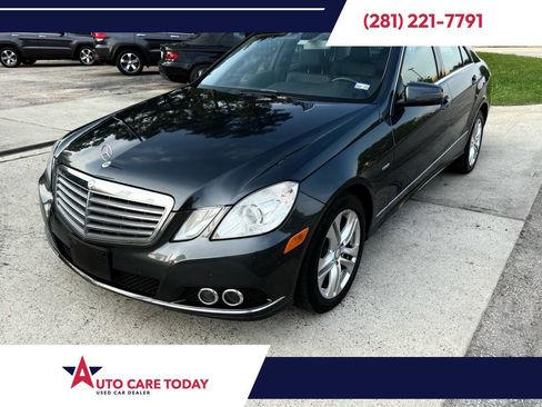 Used 2011 Mercedes-Benz E 350 BlueTEC Sedan image 1