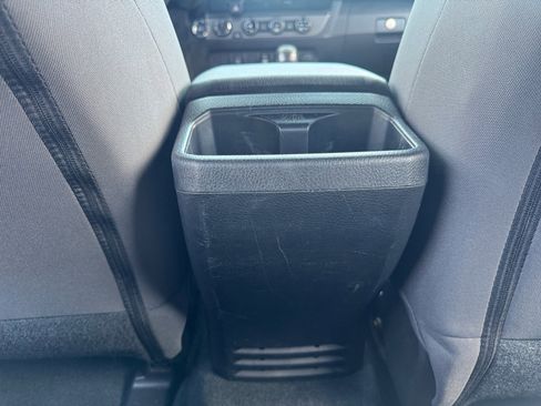 Used 2018 Toyota Tacoma TRD Off-Road image 32