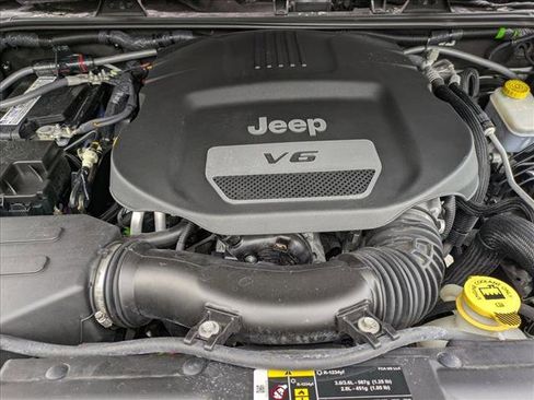 Used 2018 Jeep Wrangler Unlimited Sport w/ Connectivity Group image 20