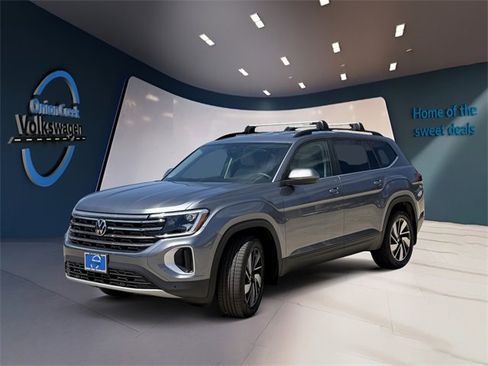 Certified 2025 Volkswagen Atlas SE image 21