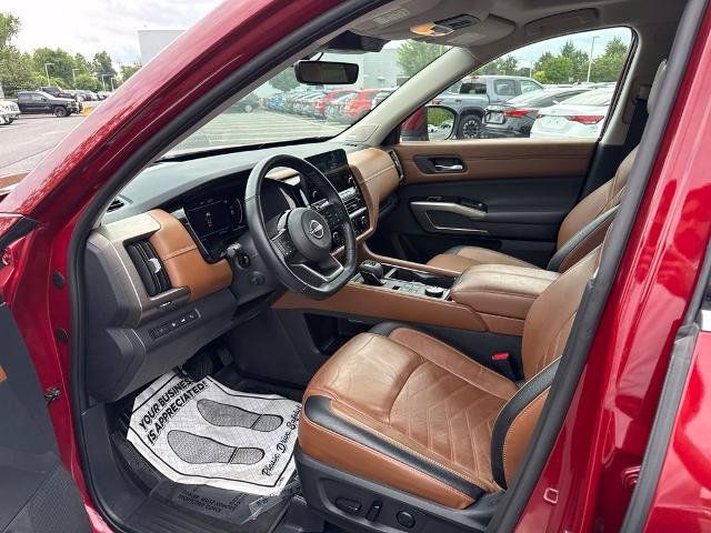 Certified 2023 Nissan Pathfinder Platinum AWD/4WD image 28