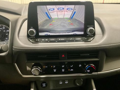 Used 2026 Nissan Rogue S AWD/4WD image 17