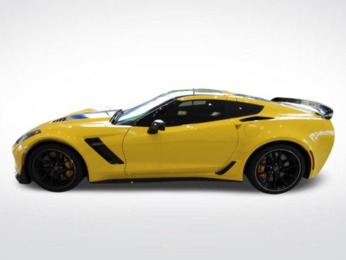 Used 2019 Chevrolet Corvette Z06 RWD image 6